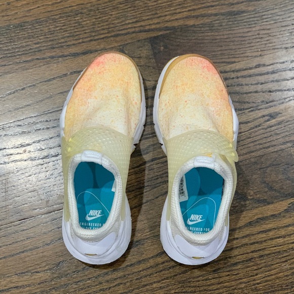 Good Condition Nike Women’s Sock Dart Shoes White/Orange Glow/Yellow Size 5 - Picture 3 of 15